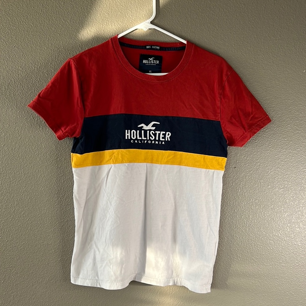 Hollister orange/white Small t shirt